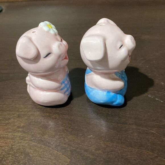Vintage Hand painted Pig Piglet Salt & Pepper Shakers Set - Picture 9 of 10